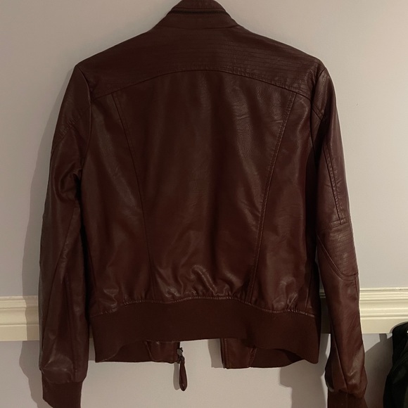 burgundy leather jacket - Picture 2 of 3